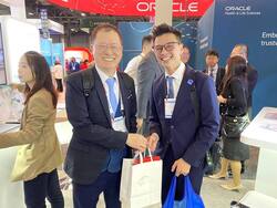 成大醫院李經維院長與HIMSS副總裁兼亞太區總經理Simon Lin