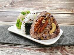 三色全榖飯糰(另開新視窗/jpg檔)圖片